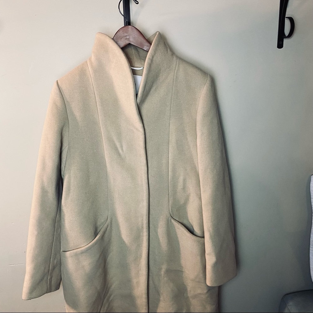 Aritzia women’s Cocoon  XL wool and Cashmere Jacket.